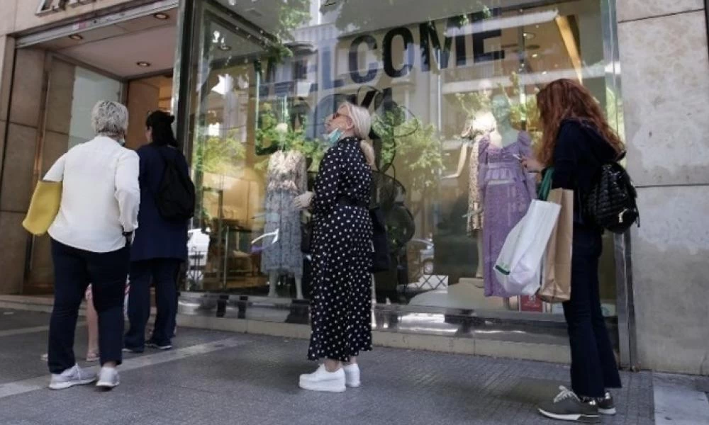 "Φρένο" στο λιανεμπόριο σε Θεσσαλονίκη, Αχαΐα και Κοζάνη